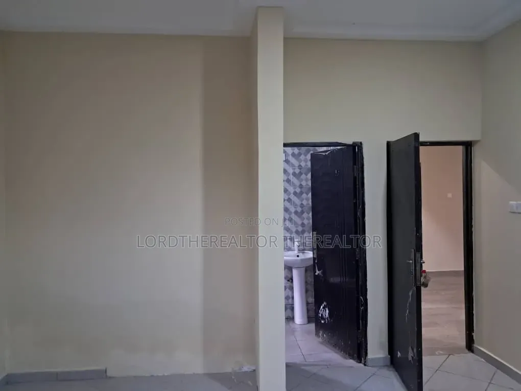 3bdrm Apartment in Ghana Flag for rent