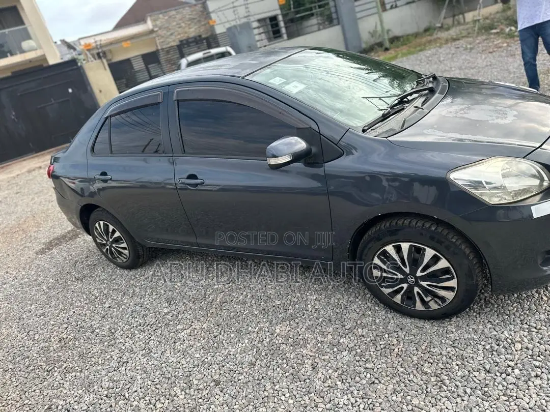 Toyota Belta 2010 Black
