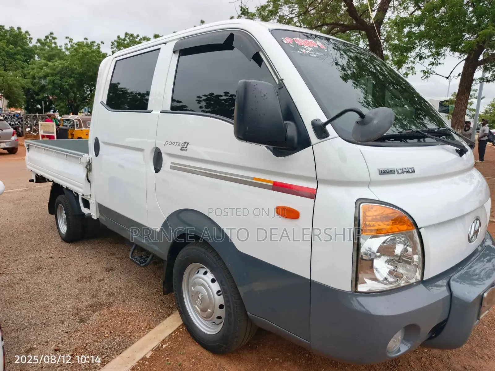 Hyundai Porter || 2010 White