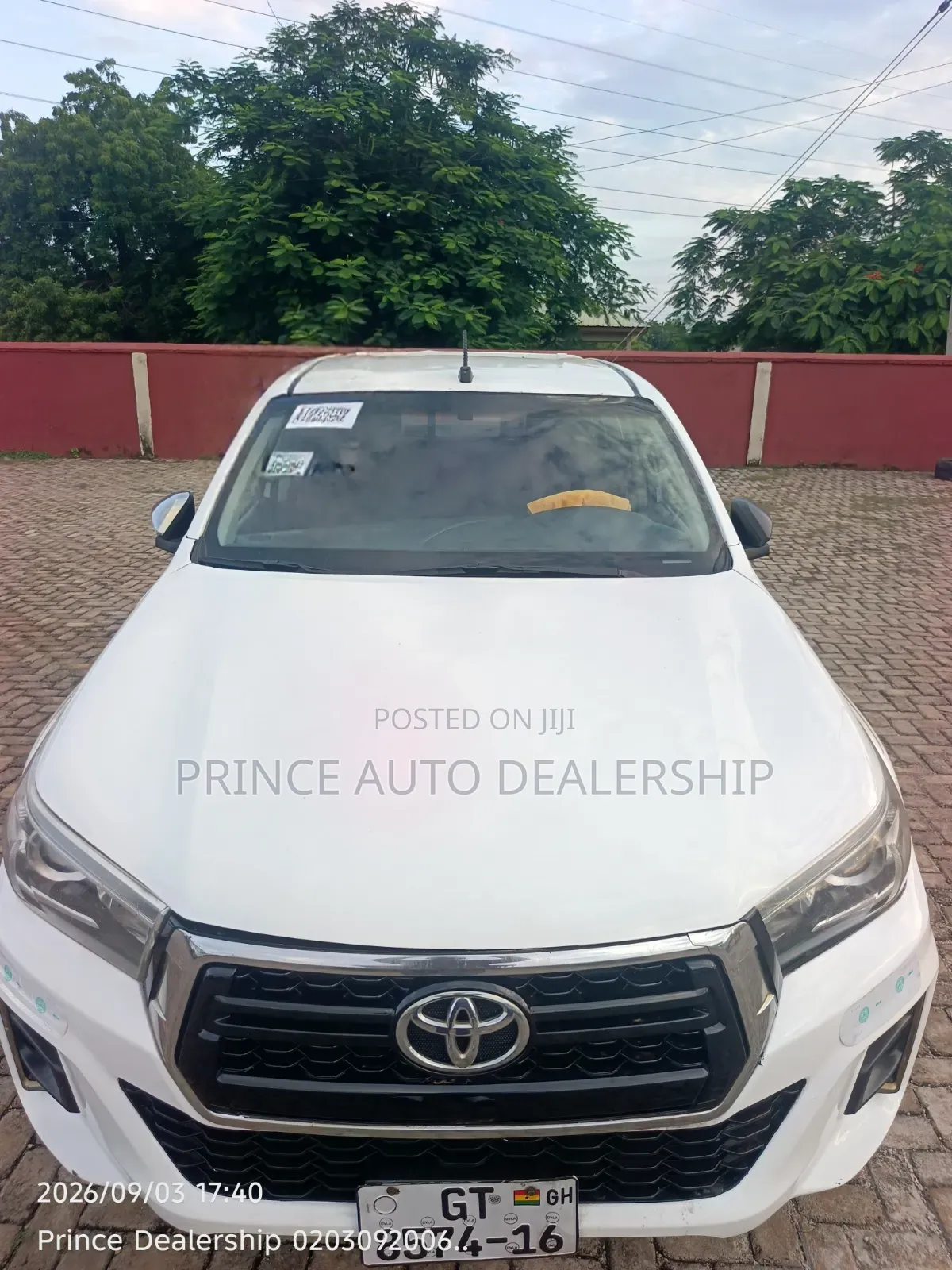 Toyota Hilux 2016 White
