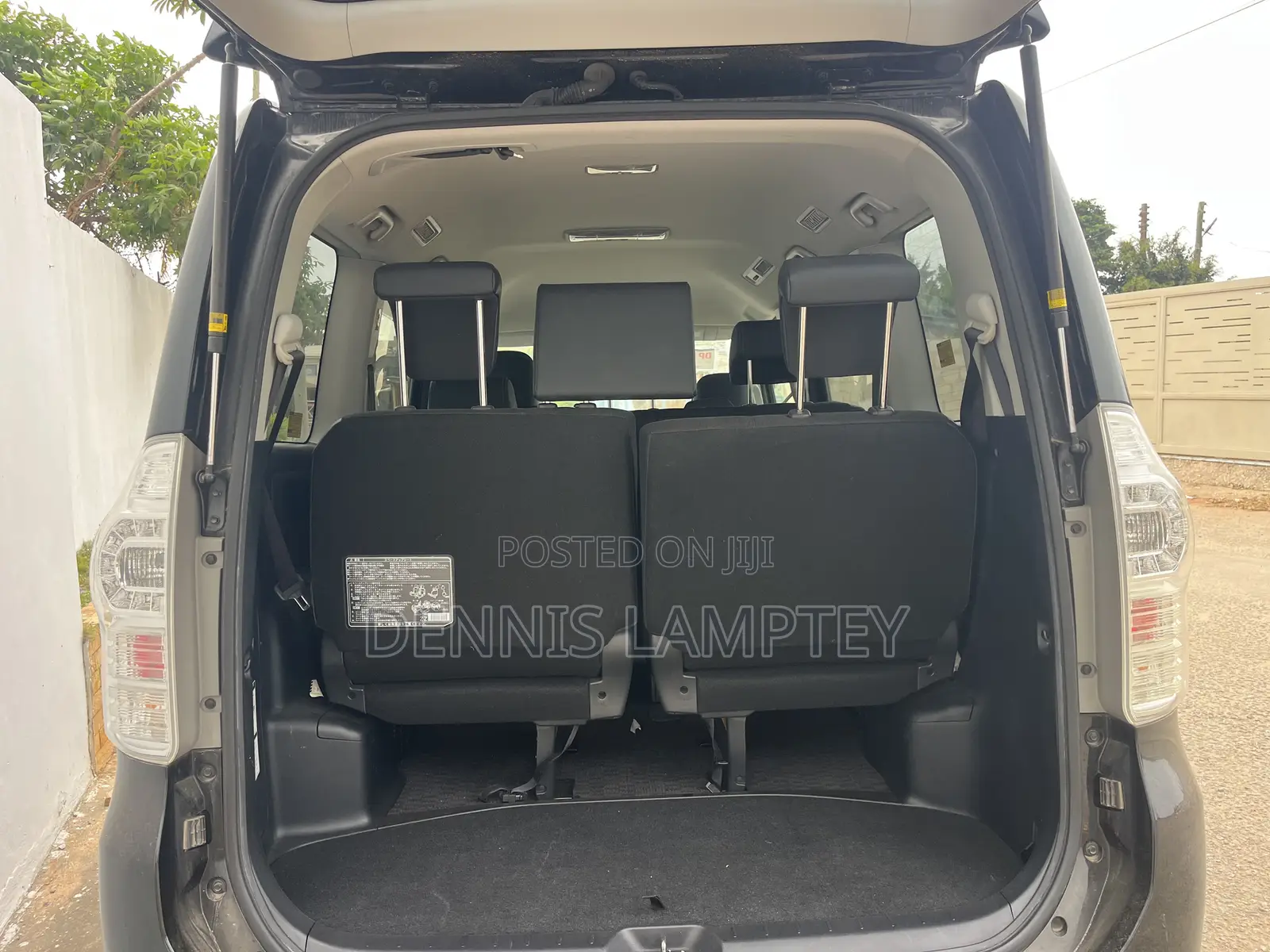 Toyota Voxy 2014 Black
