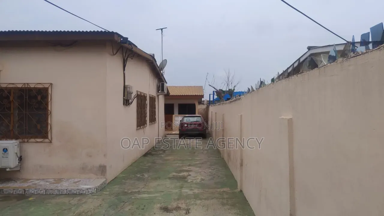 3bdrm House in Dansoman for sale