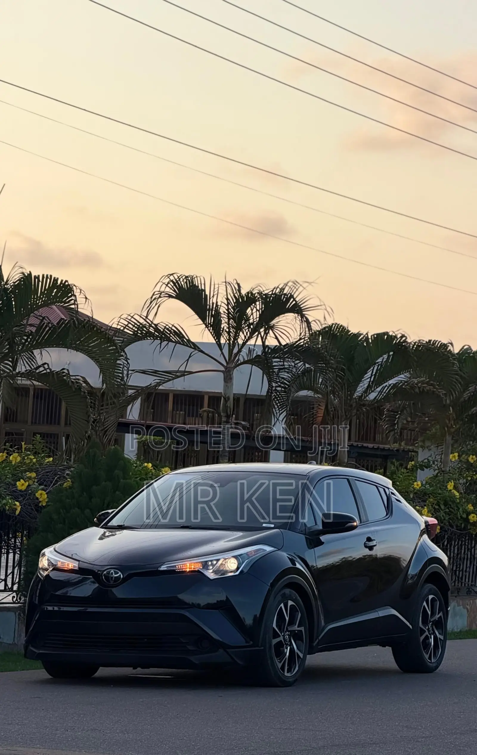 Toyota C-HR XLE FWD 2019 Black