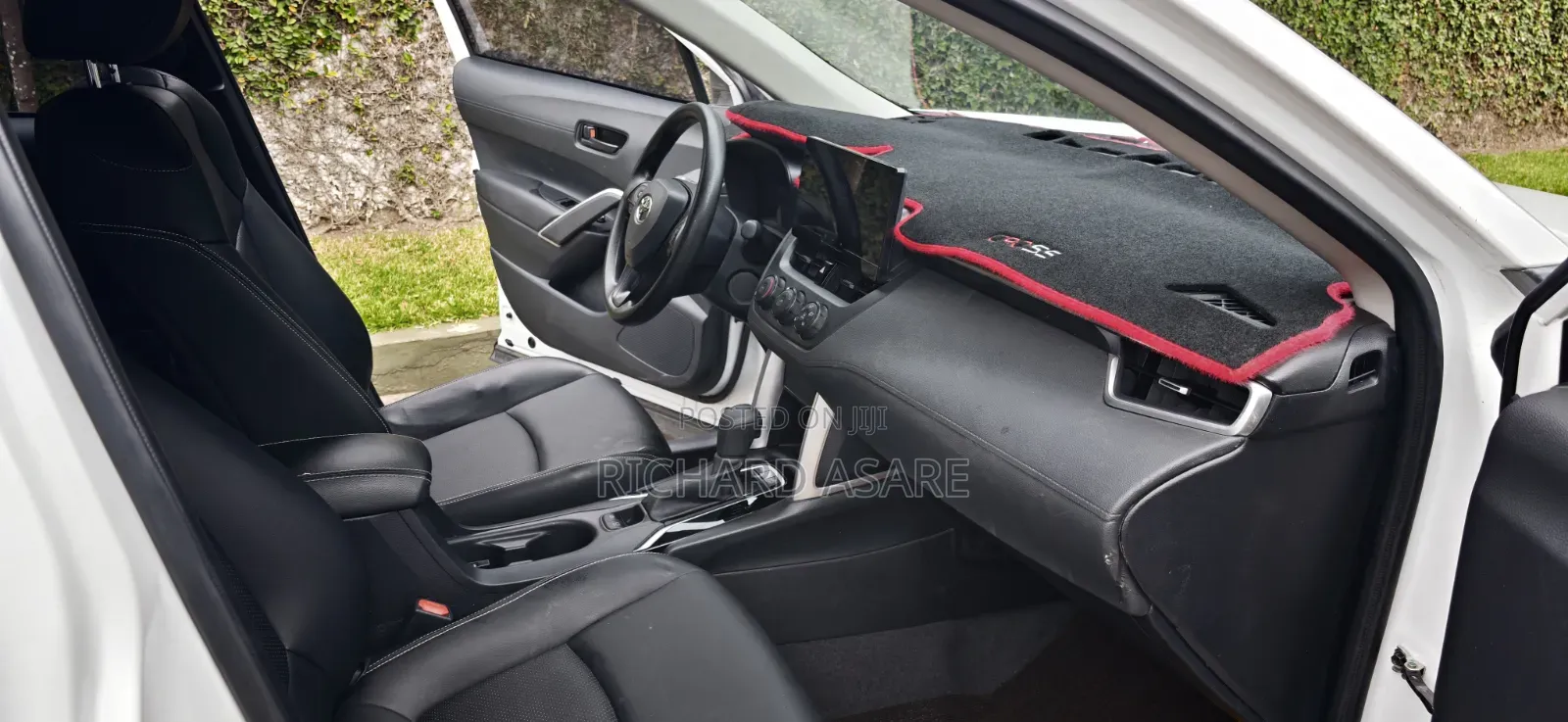 Toyota Corolla Cross LE AWD 2023 White
