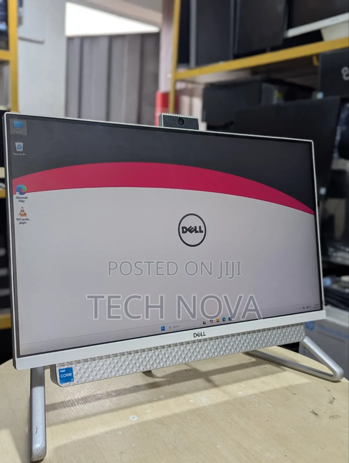 Desktop Computer Dell Inspiron 24 5000 8GB Intel Core i3 SSD 256GB