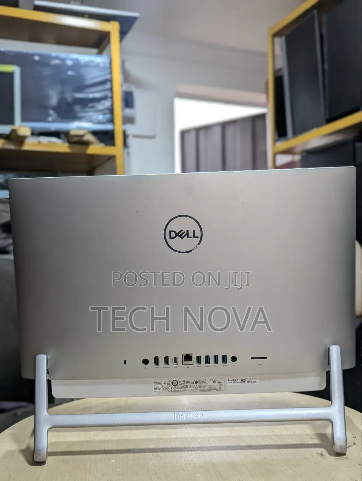Desktop Computer Dell Inspiron 24 5000 8GB Intel Core i3 SSD 256GB