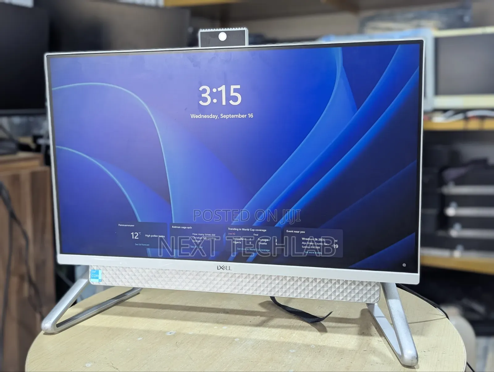 Desktop Computer Dell Inspiron 24 5000 8GB Intel Core i3 SSD 256GB