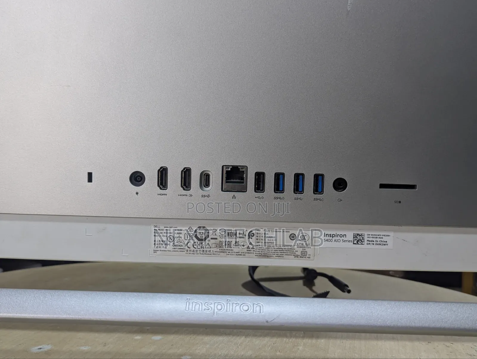 Desktop Computer Dell Inspiron 24 5000 8GB Intel Core i3 SSD 256GB