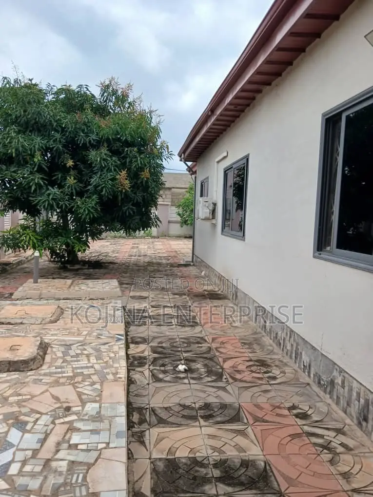 4bdrm House in Ejisu for sale