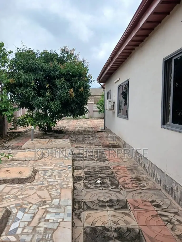 4bdrm House in Ejisu for sale