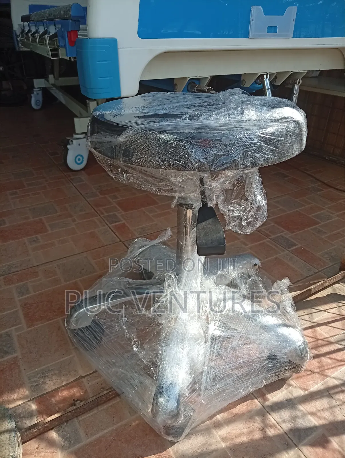 Lab Seat/ Theatre Stool Without Backrest