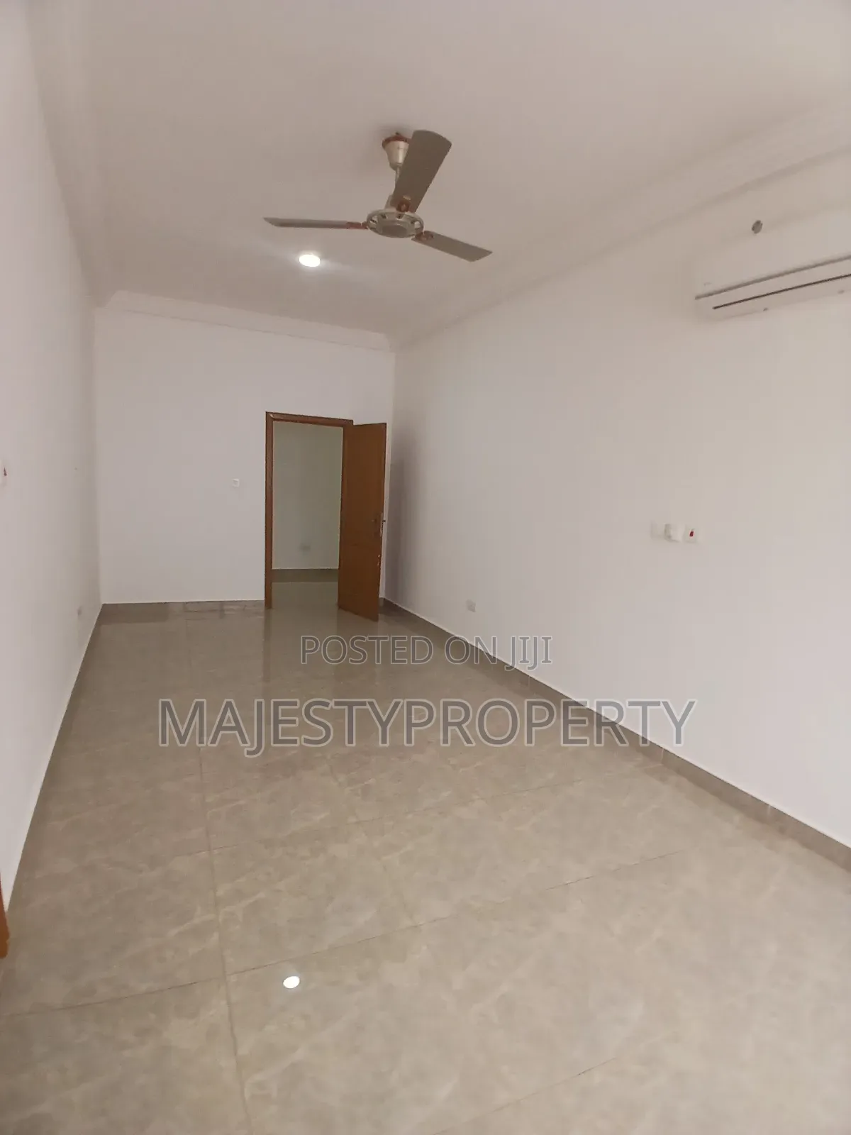 3bdrm House in Batsona, Baatsona Total for rent
