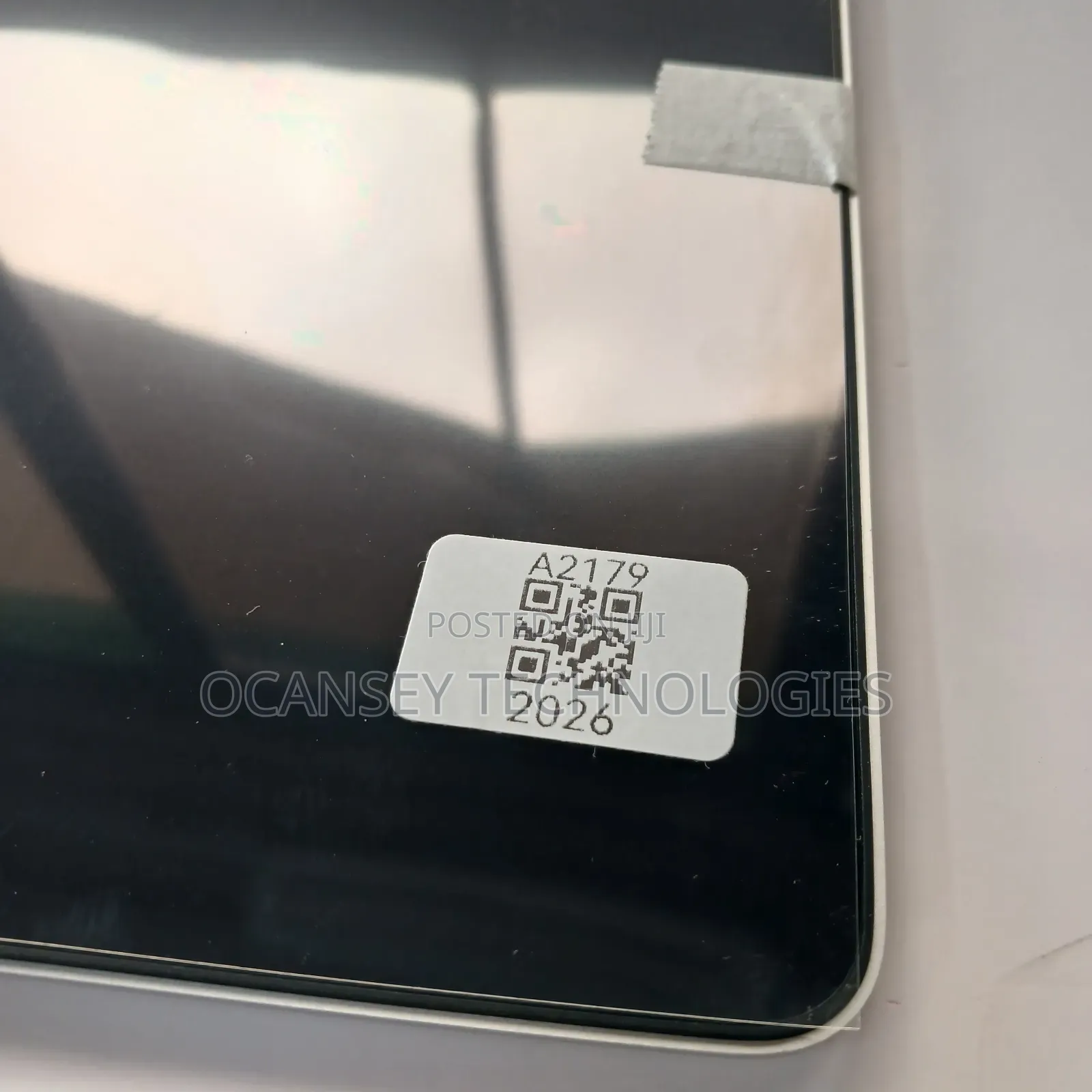 Original Apple A2179 Silver Macbook Screen