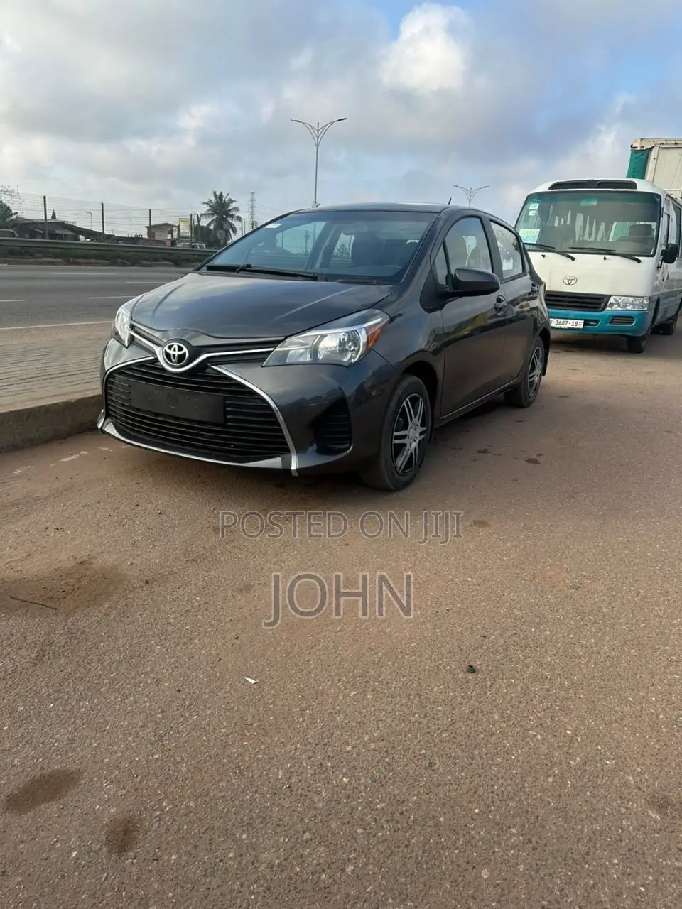 Toyota Yaris LE Hatchback 5dr 2016 Black