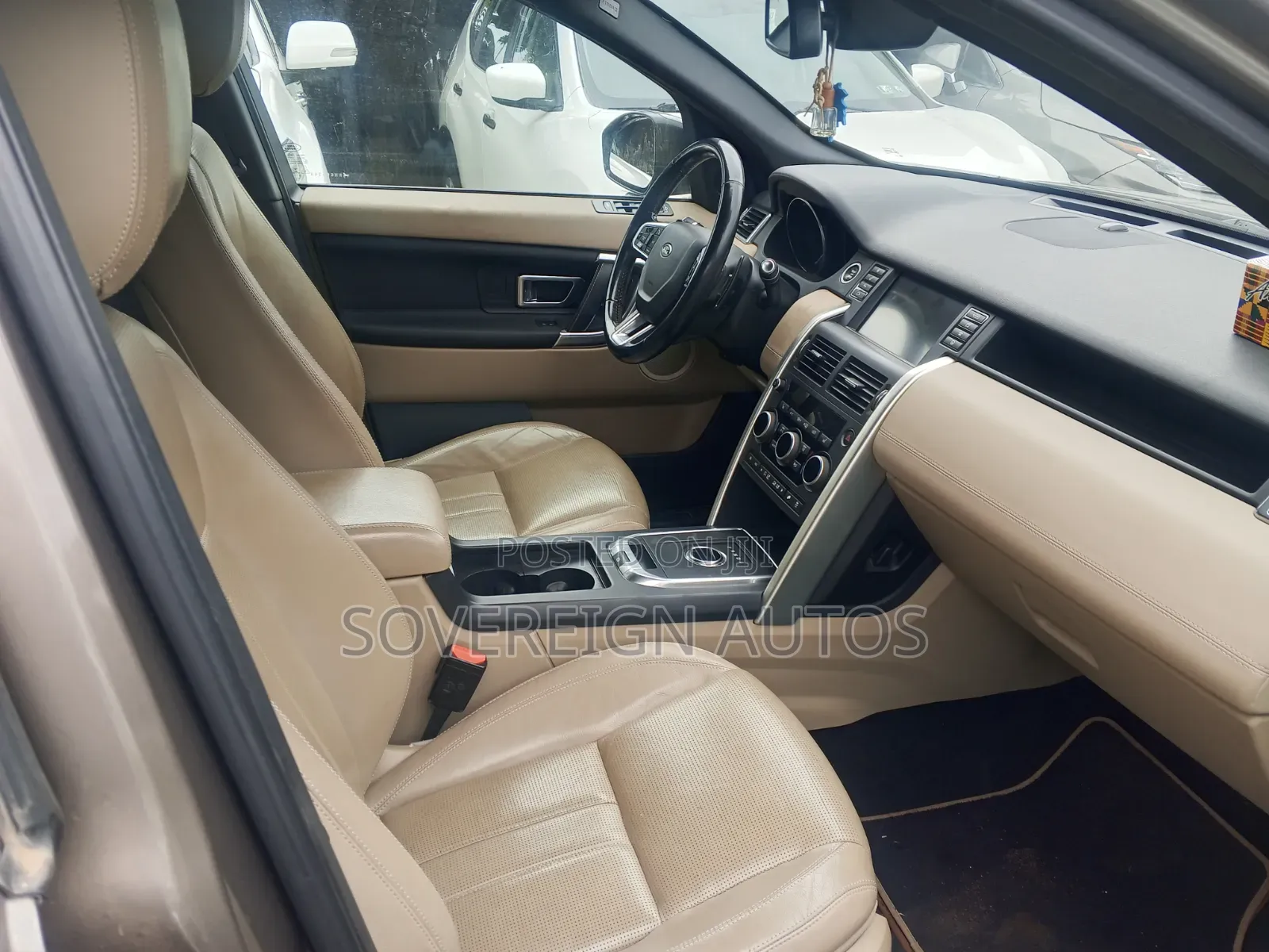 Land Rover Discovery Sport 2016 Brown
