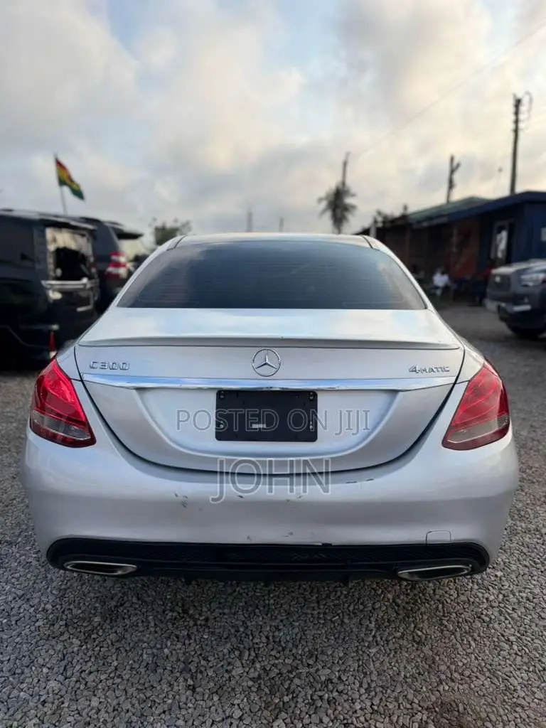 Mercedes-Benz C300 Base 4Matic Sedan AWD (2.0L 4cyl 7A) 2017 Gray