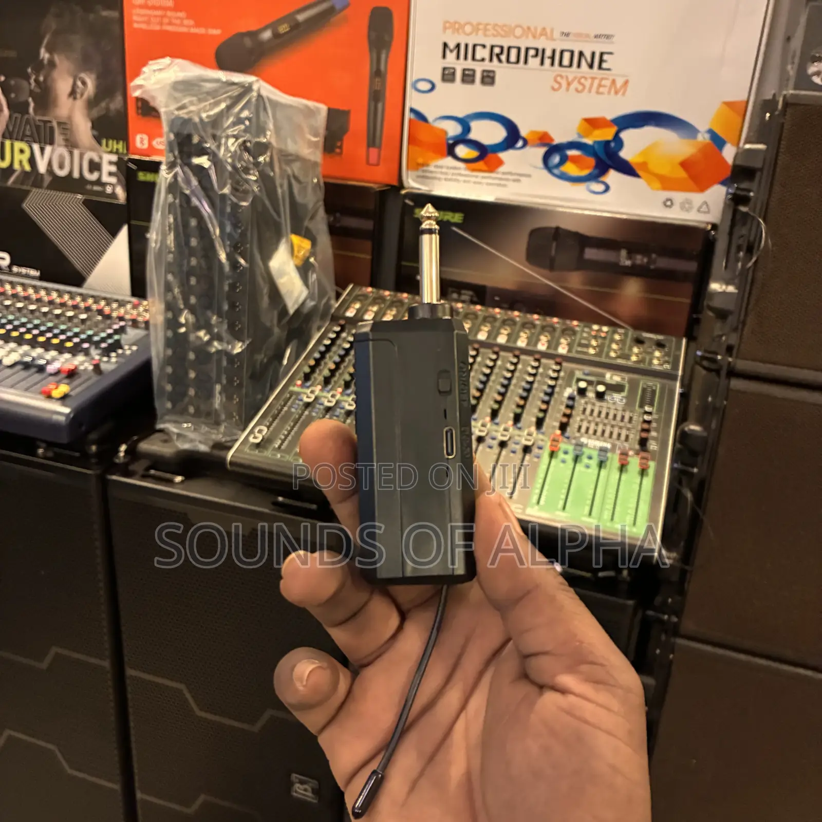 Free Power Wireless Microphone