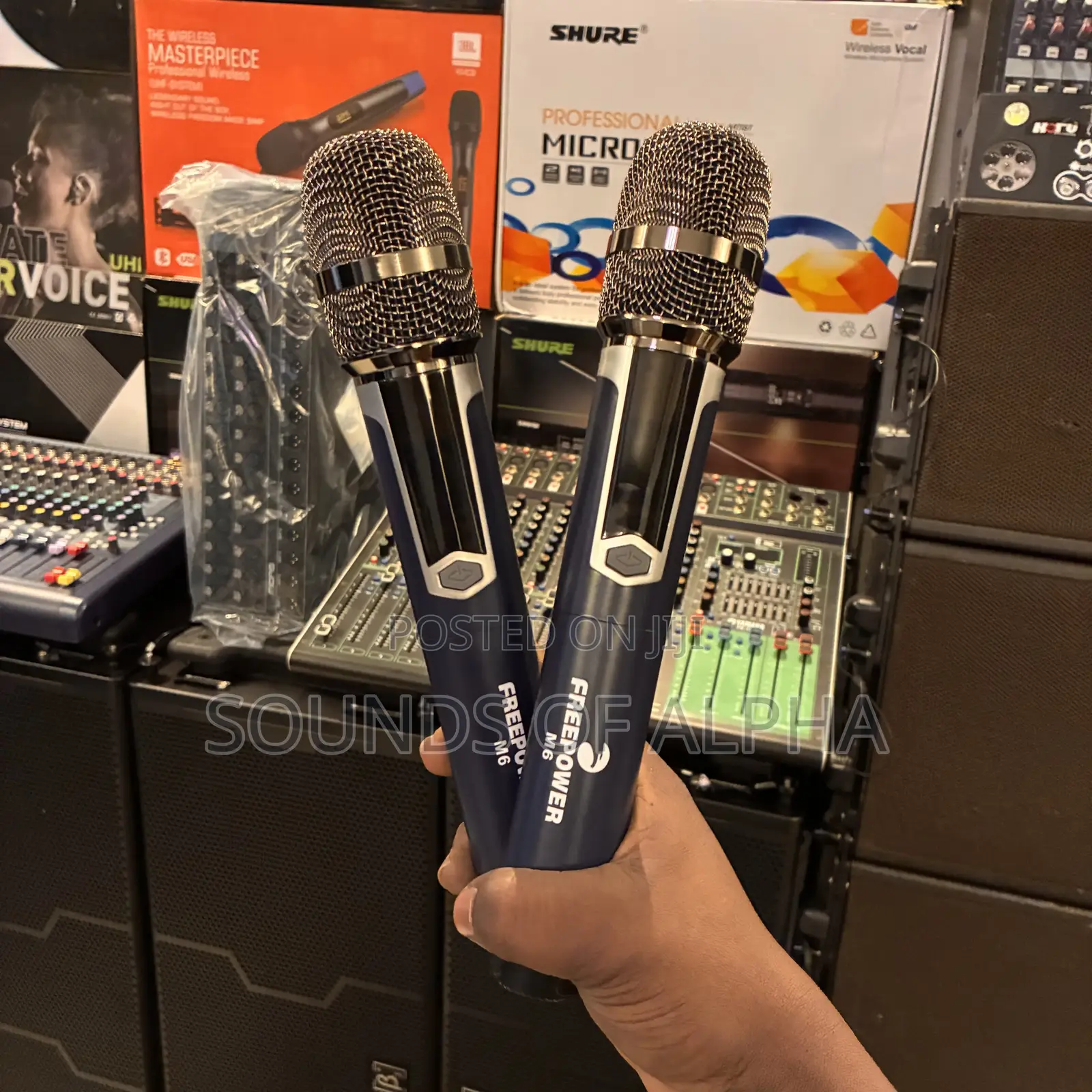 Free Power Wireless Microphone