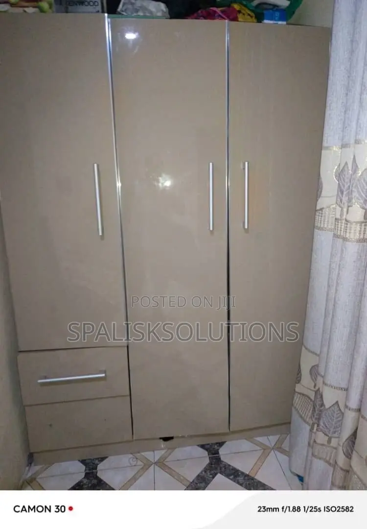 7bdrm House in Ashomang for sale