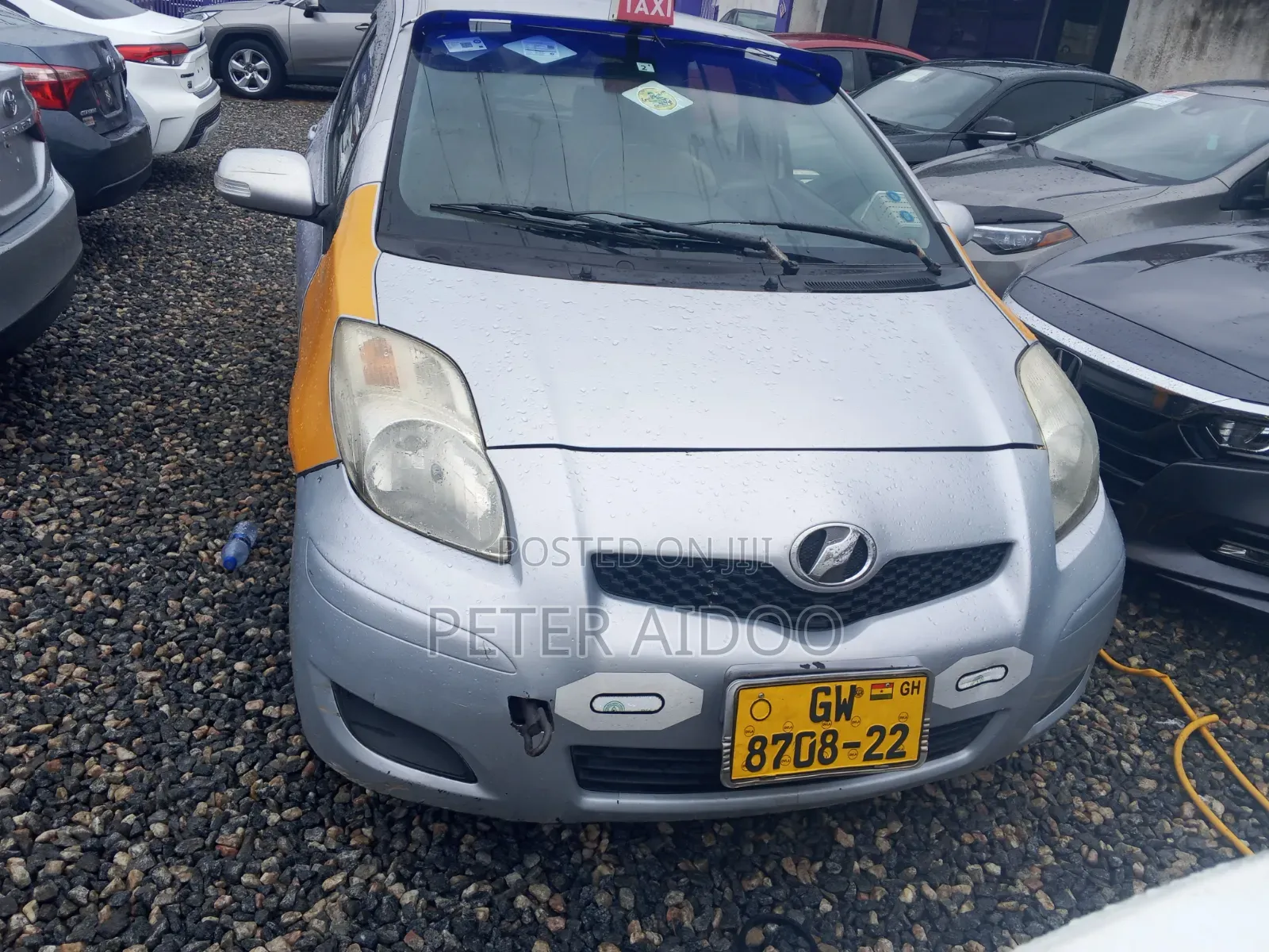 Toyota Vitz 2010 Silver