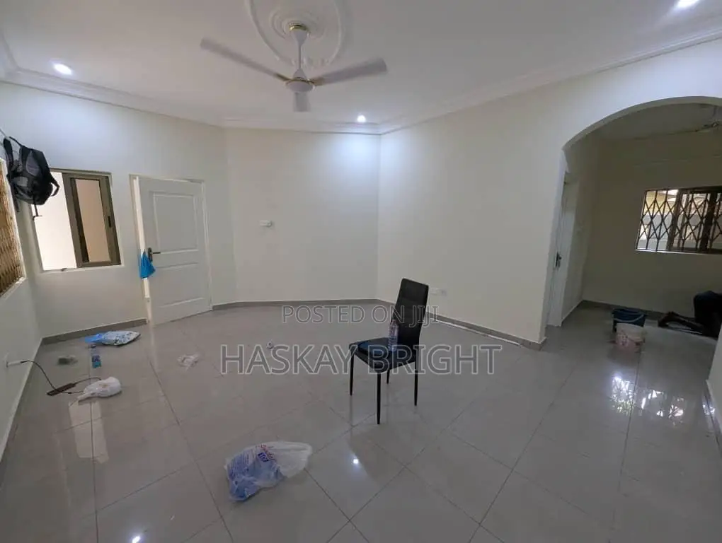 2bdrm Apartment in Achimota Cfc Estate for rent