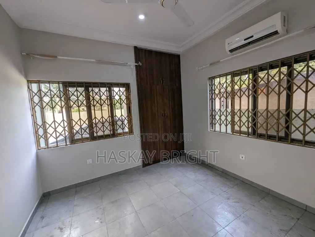 2bdrm Apartment in Achimota Cfc Estate for rent