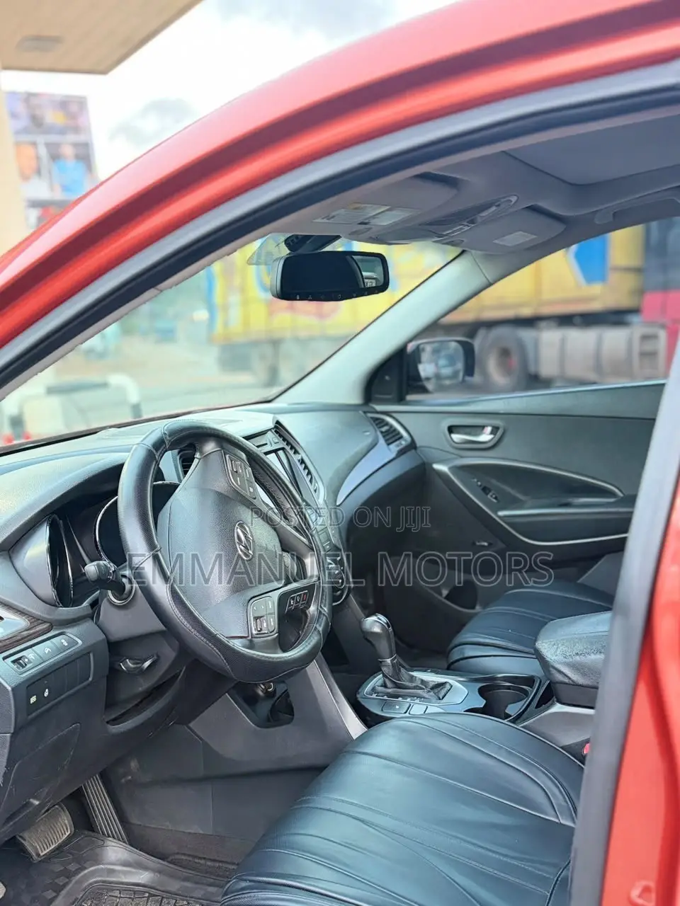 Hyundai Santa Fe Limited 4dr SUV AWD (3.3L 6cyl 6A) 2015 Orange