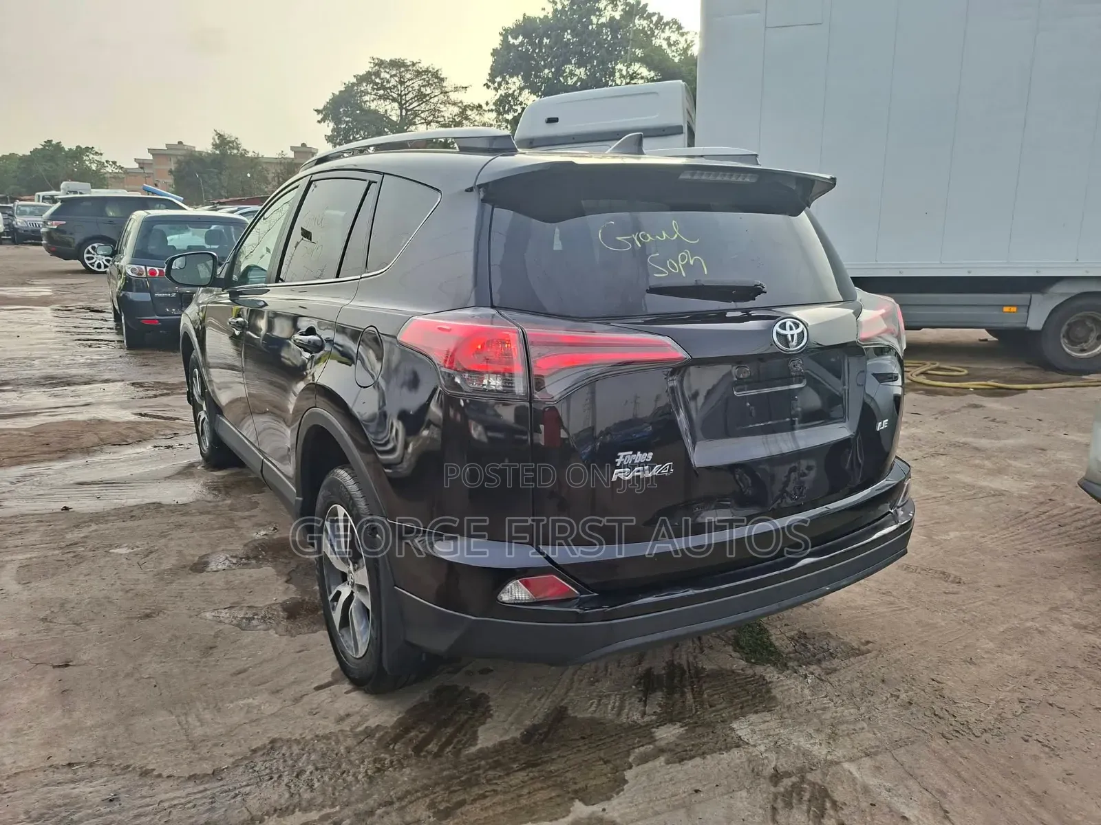 Toyota RAV4 LE FWD (2.5L 4cyl 6A) 2017 Black