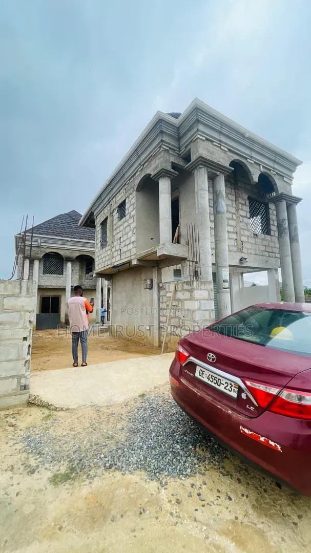 6bdrm Duplex in Ablekuma Manhean for sale