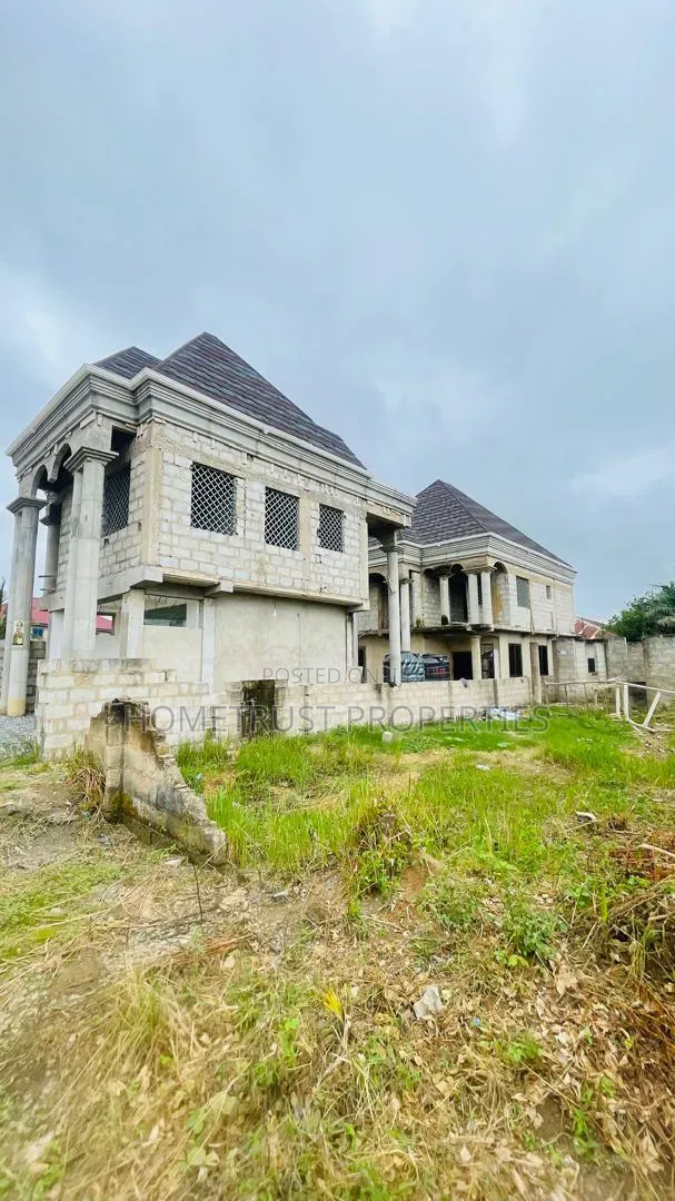 6bdrm Duplex in Ablekuma Manhean for sale