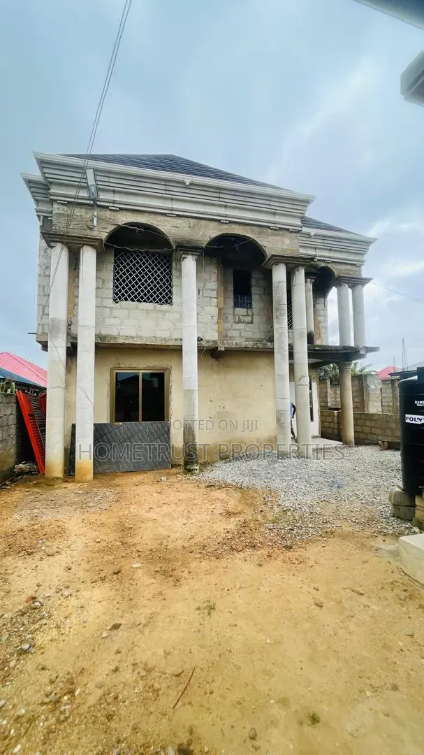 6bdrm Duplex in Ablekuma Manhean for sale