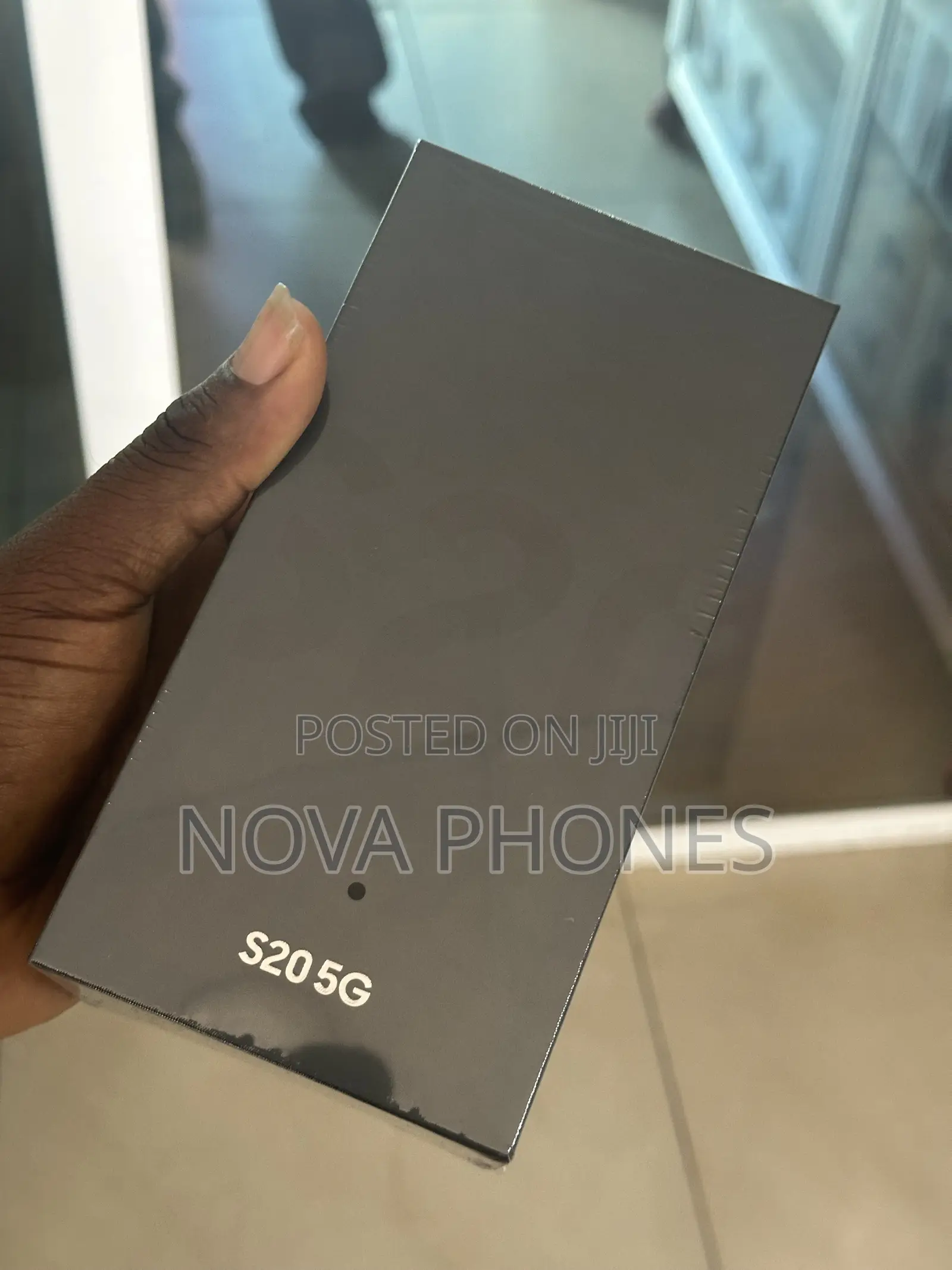 New Samsung Galaxy S20 128 GB Silver
