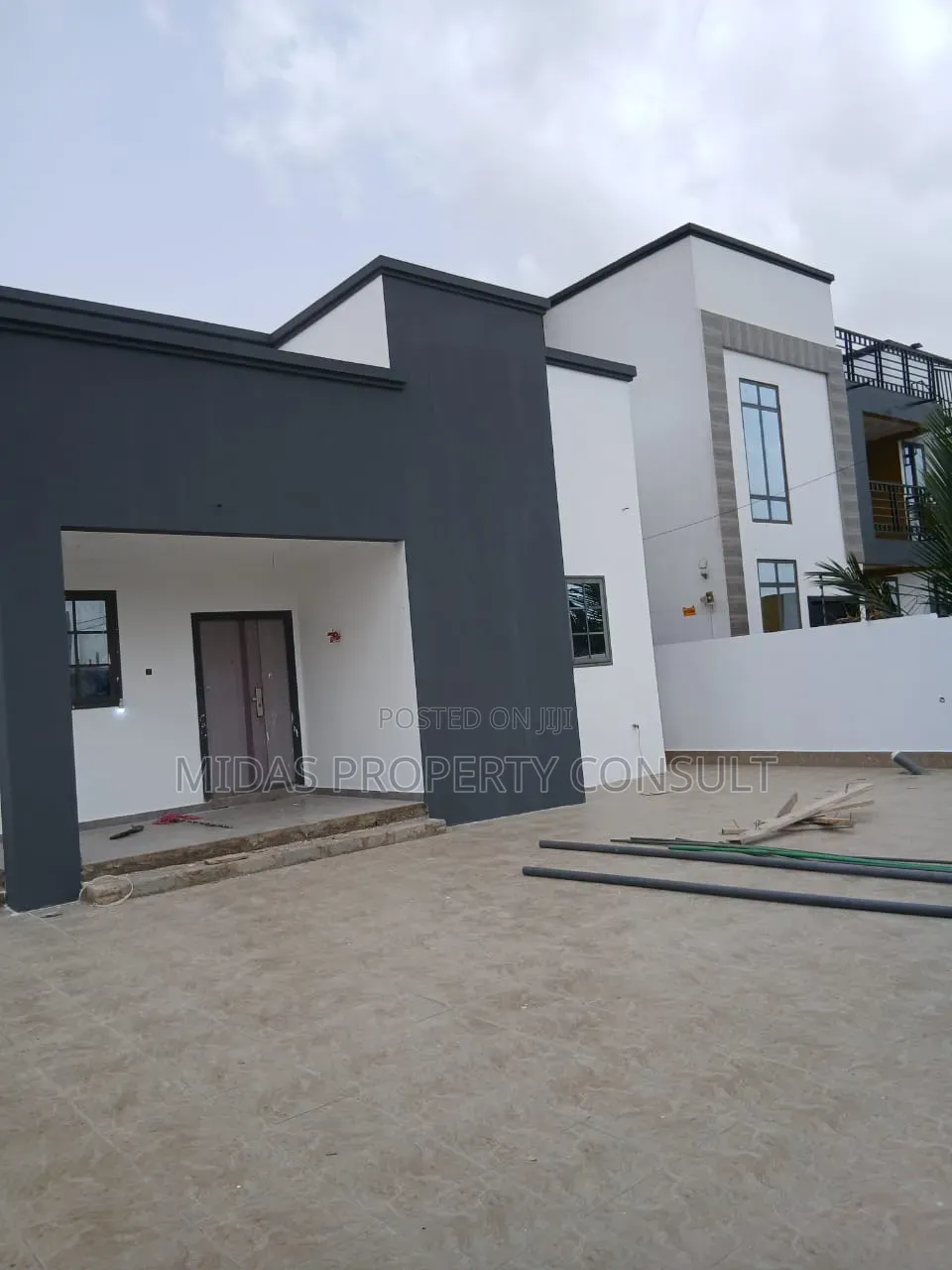 3bdrm House in Community 19 Lashibi for sale