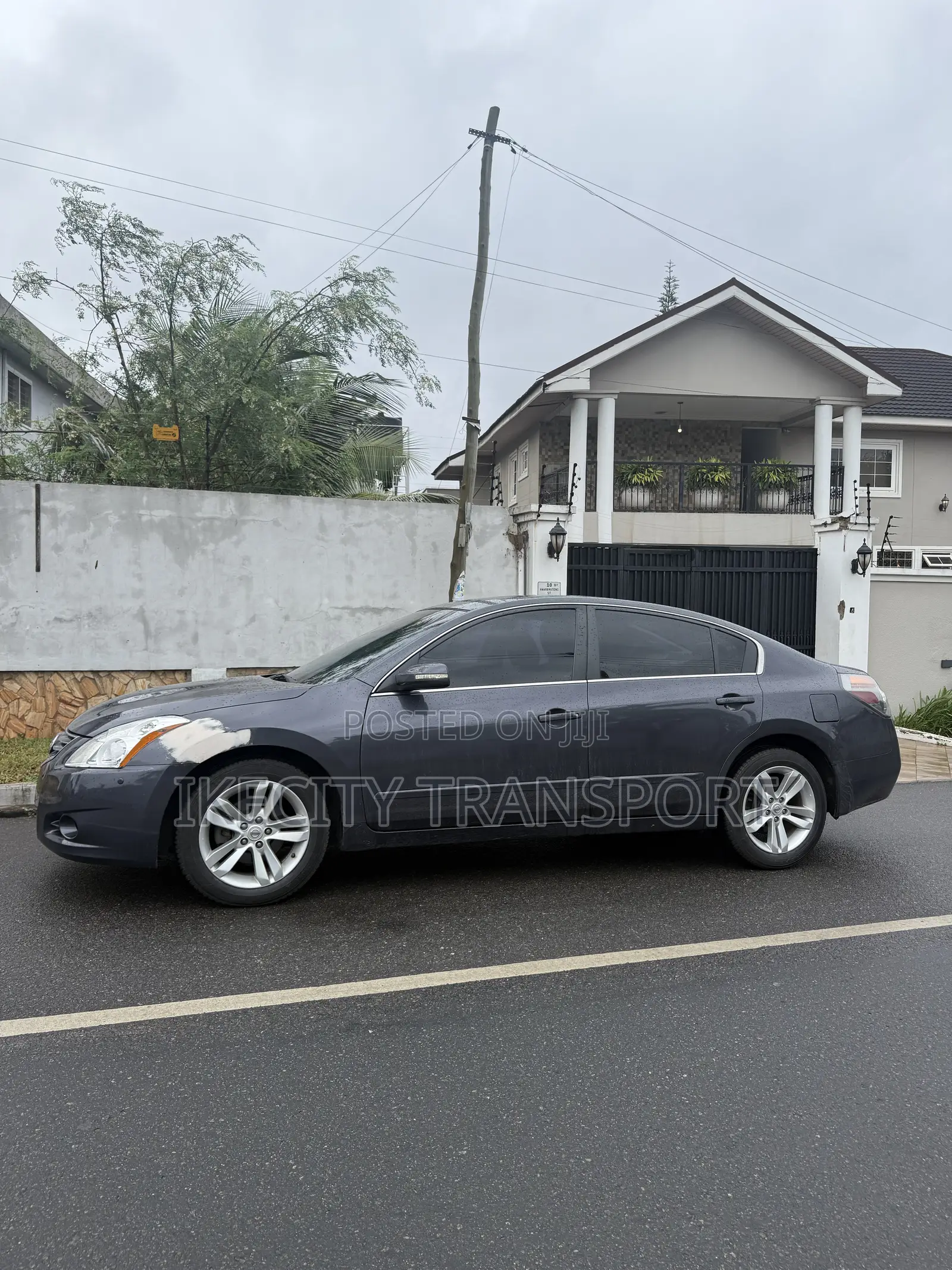 Nissan Altima 3.5 SR Sedan 2012 Gray