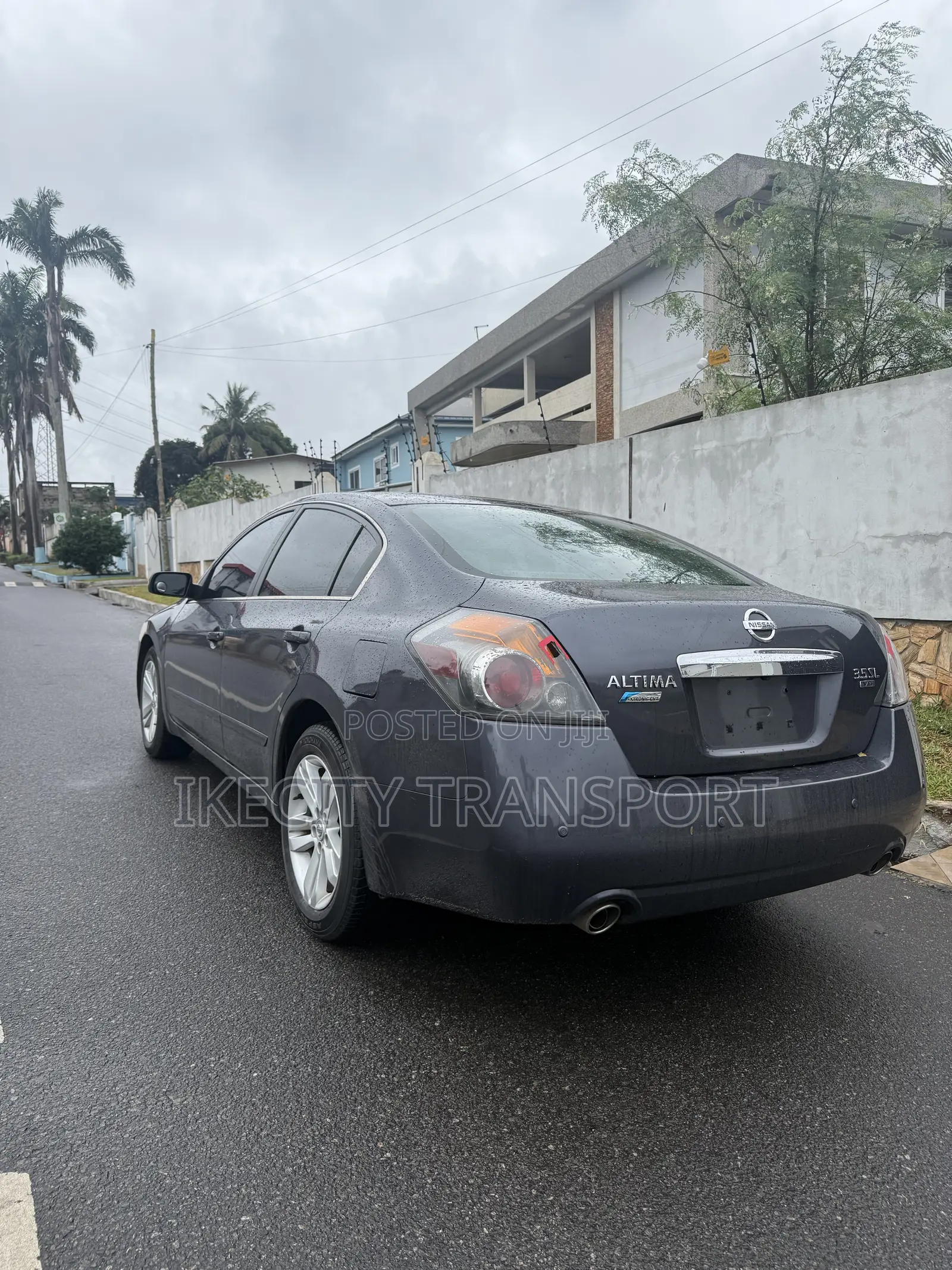 Nissan Altima 3.5 SR Sedan 2012 Gray