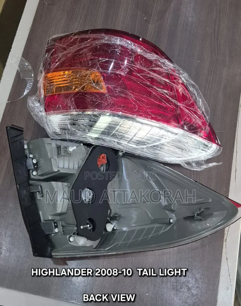 Toyota Highlander 2008-2010 Taillight