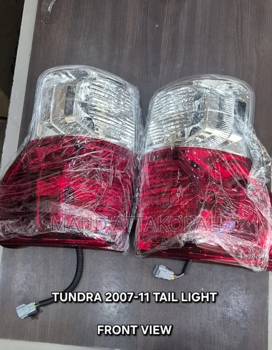 Toyota Tundra 2007-2011 Taillight