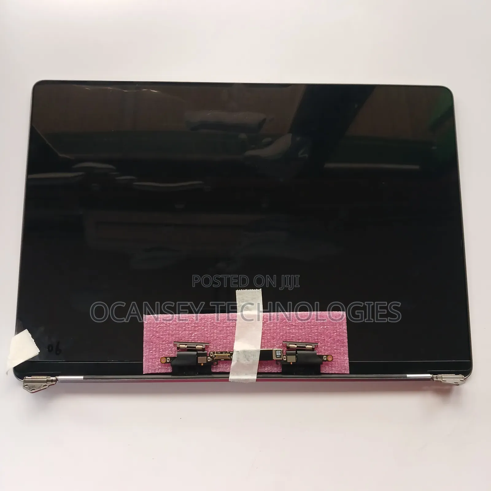 Original Apple A1990 Macbook Screen