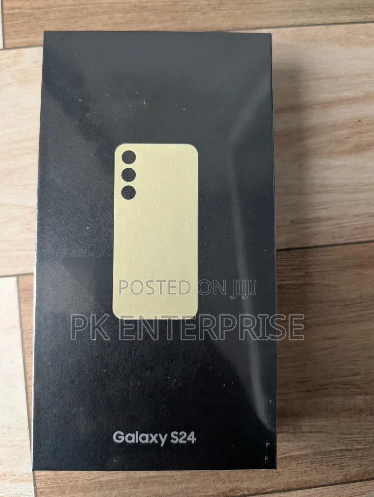 New Samsung Galaxy S24 256 GB Gold