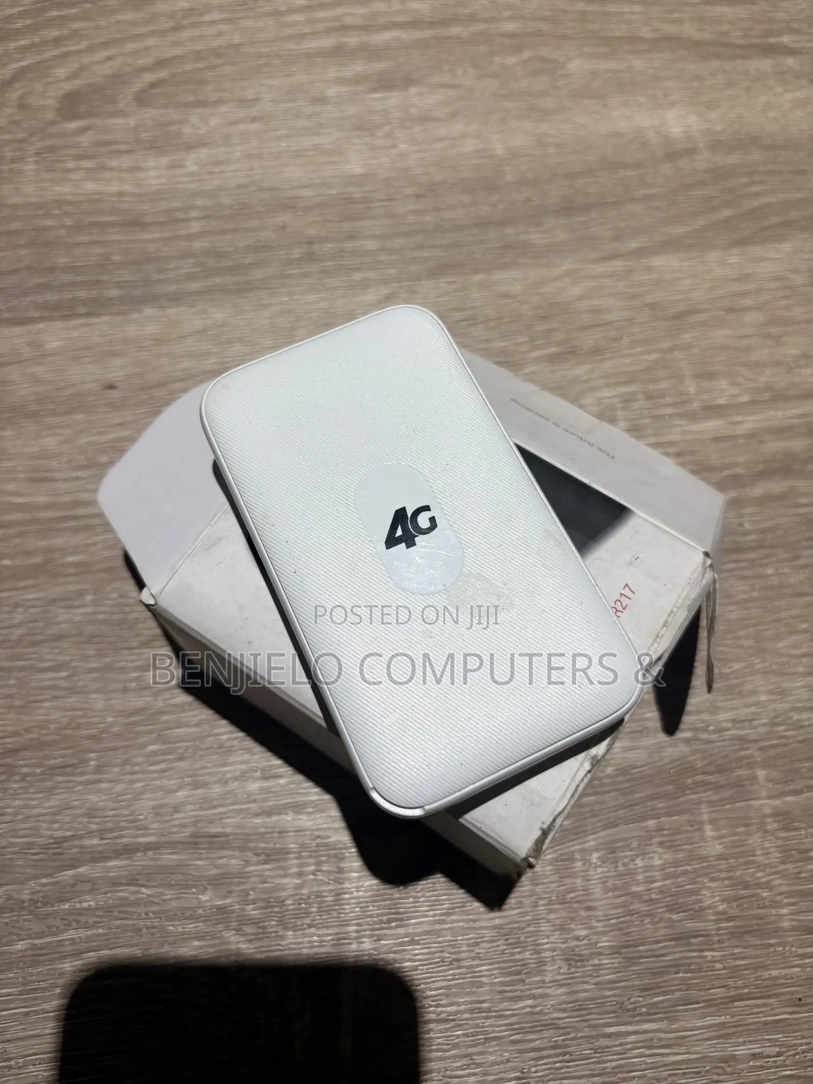Universal Pocket MIFI. 2 Weeks Used
