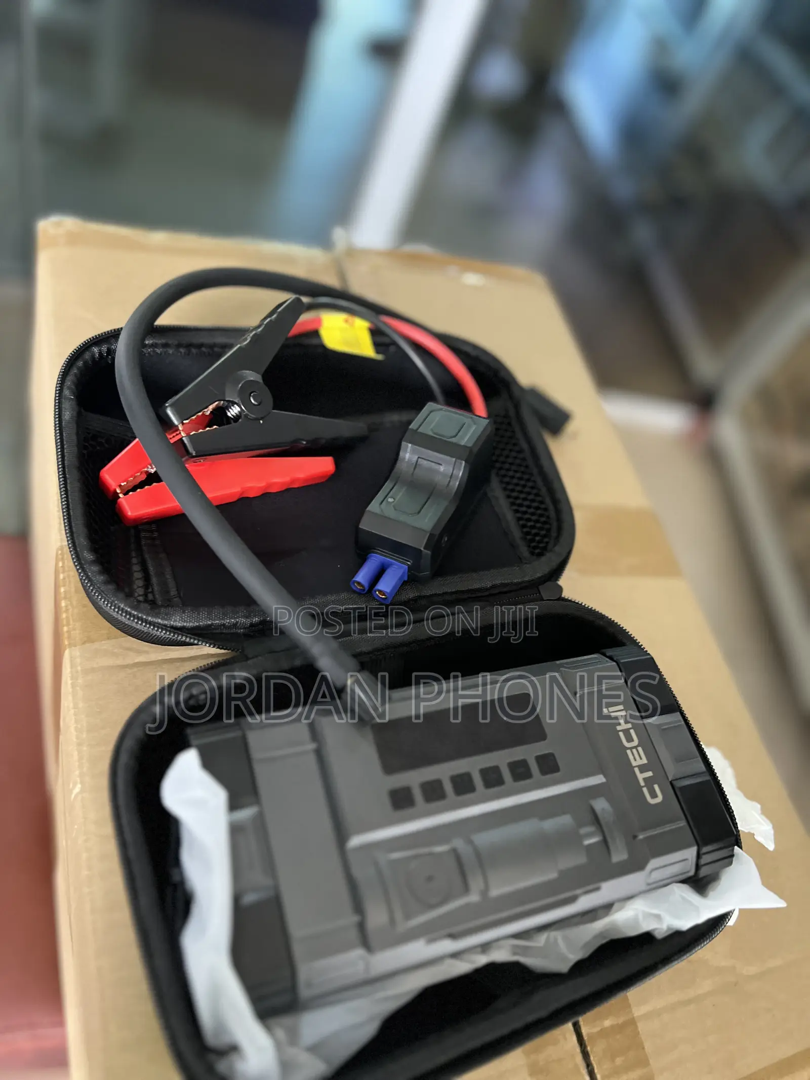 CTECHI Car Jump Starter Portable Tyre Inflator