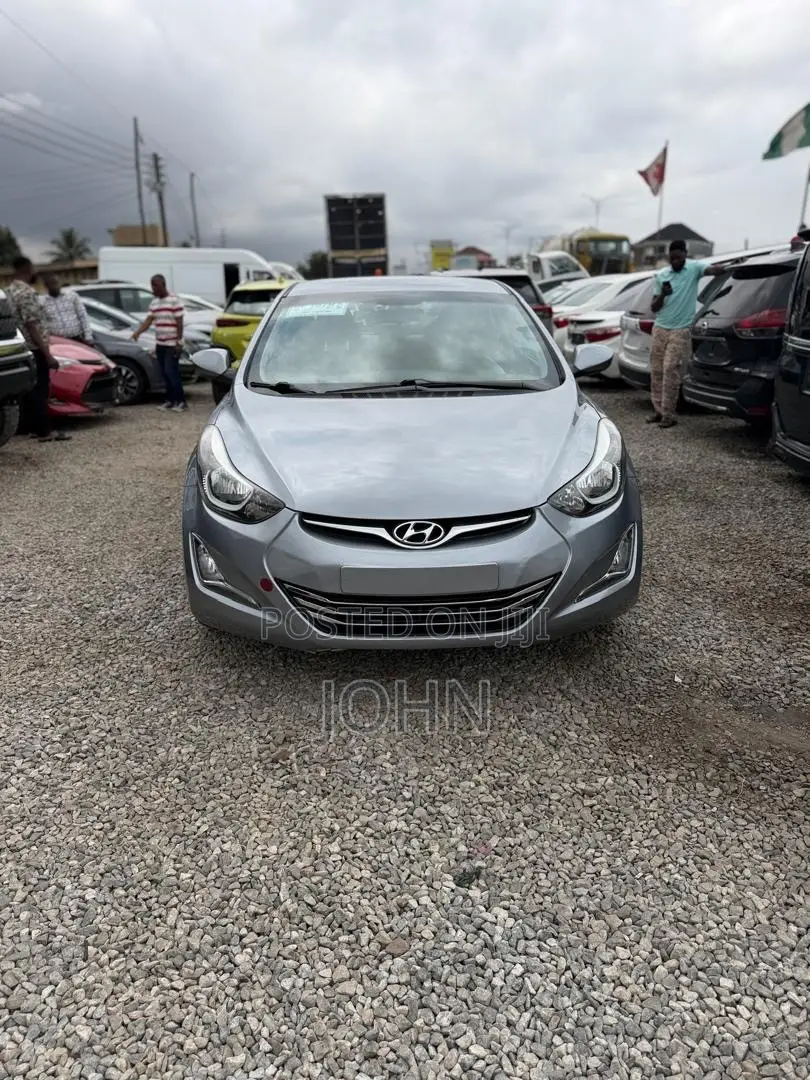 Hyundai Elantra SE Sedan FWD (1.8L 4cyl 6A) 2016 Gray