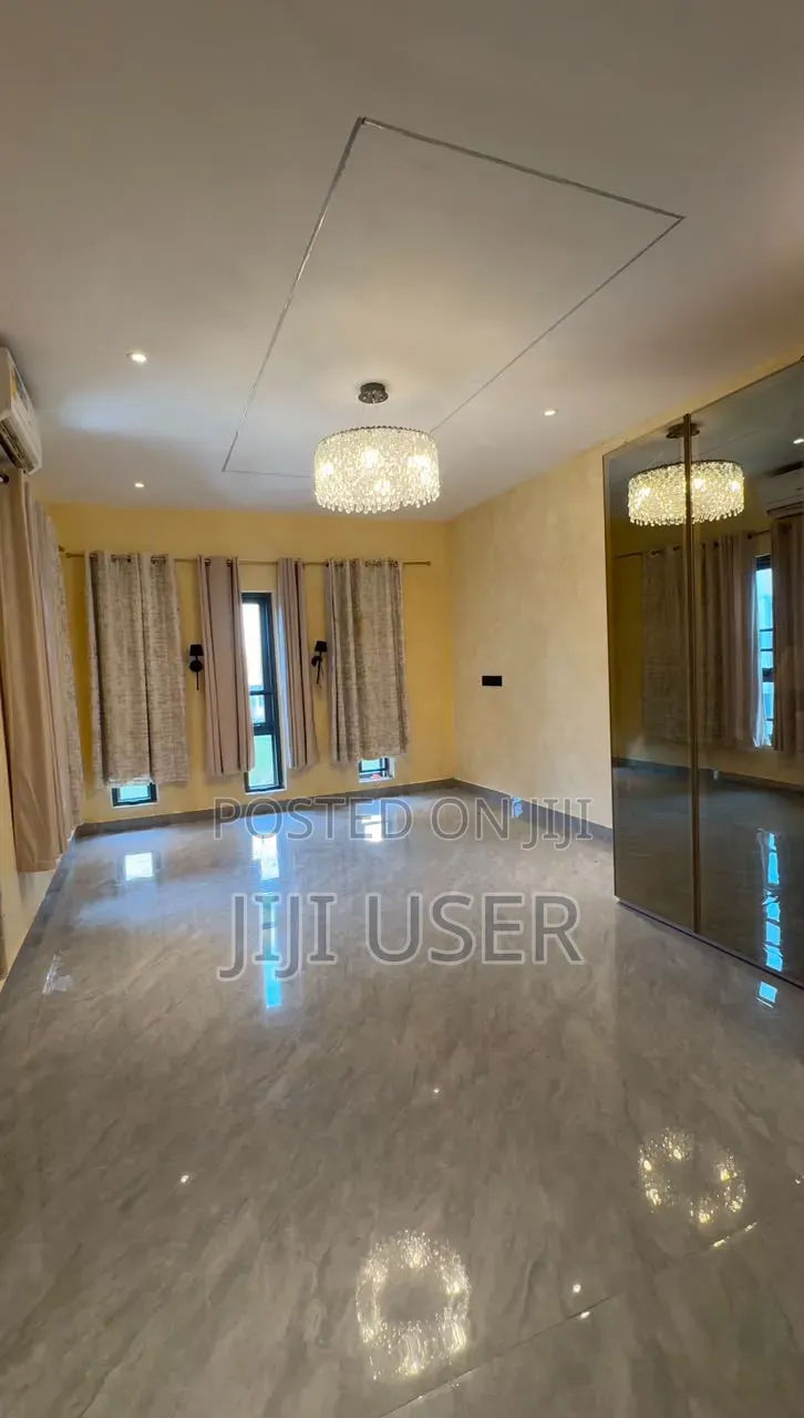 3bdrm House in Bushroad, Accra Metropolitan for sale