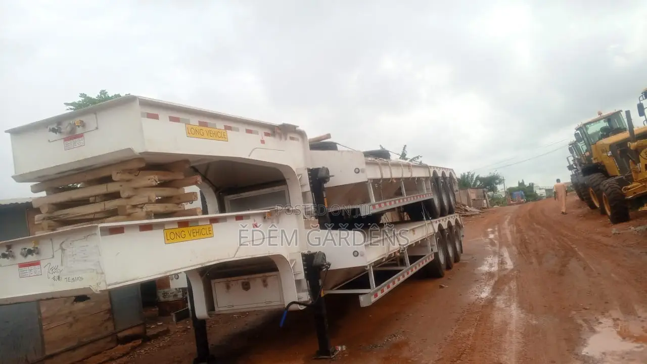 Brand New 3 Axles Lowbed Trucks for Sale