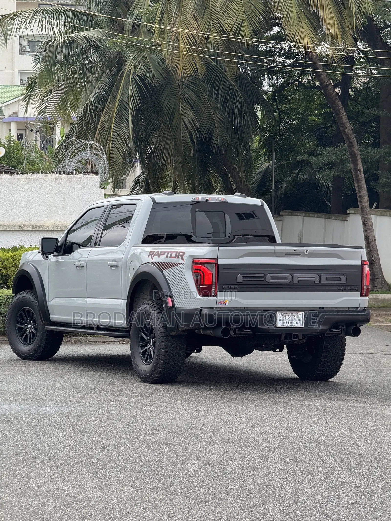 New Ford F-150 Raptor 4WD SuperCrew 5.5' Box 2025 Gray