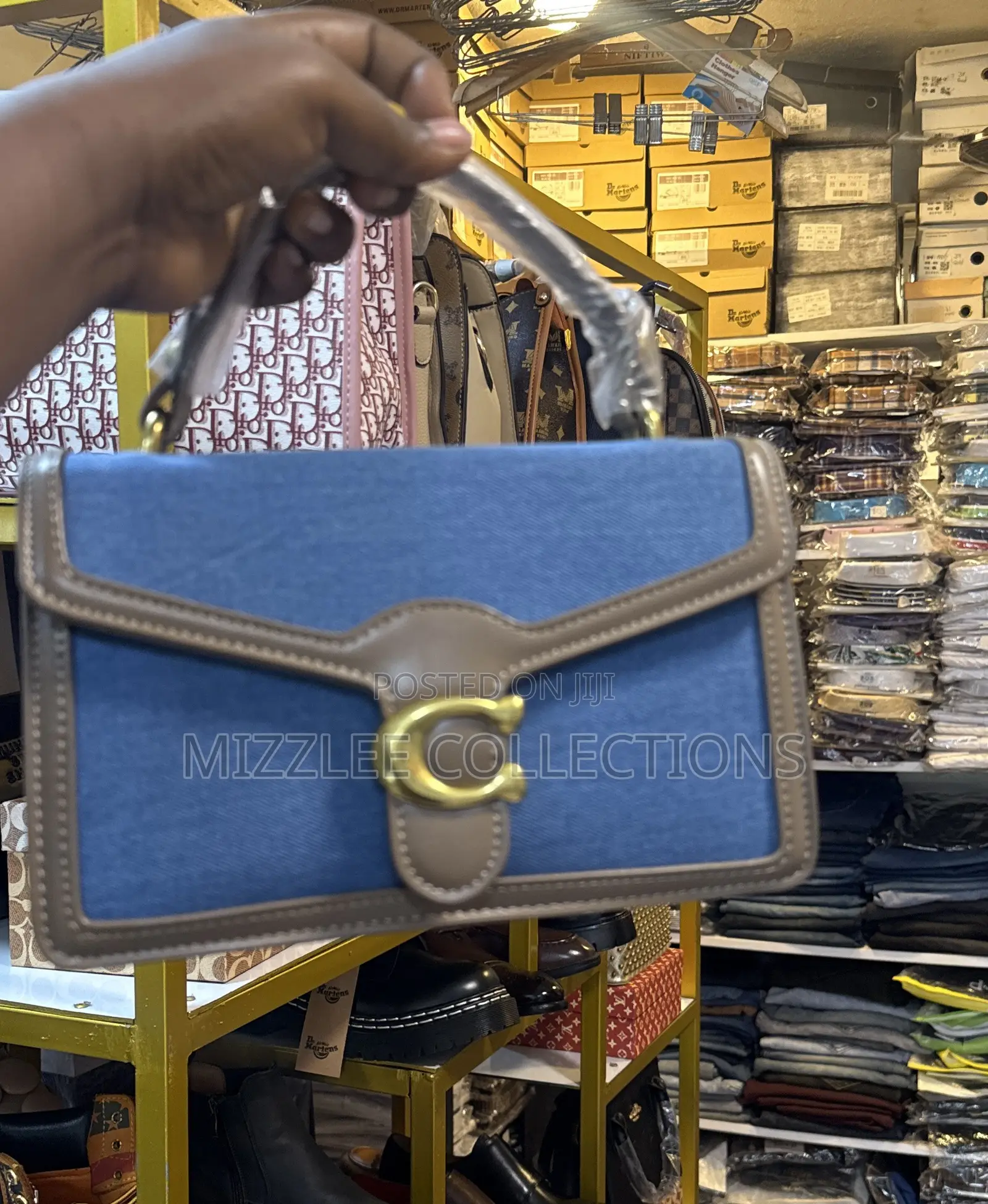 Quality Ladies Coach Bag Fully Boxed