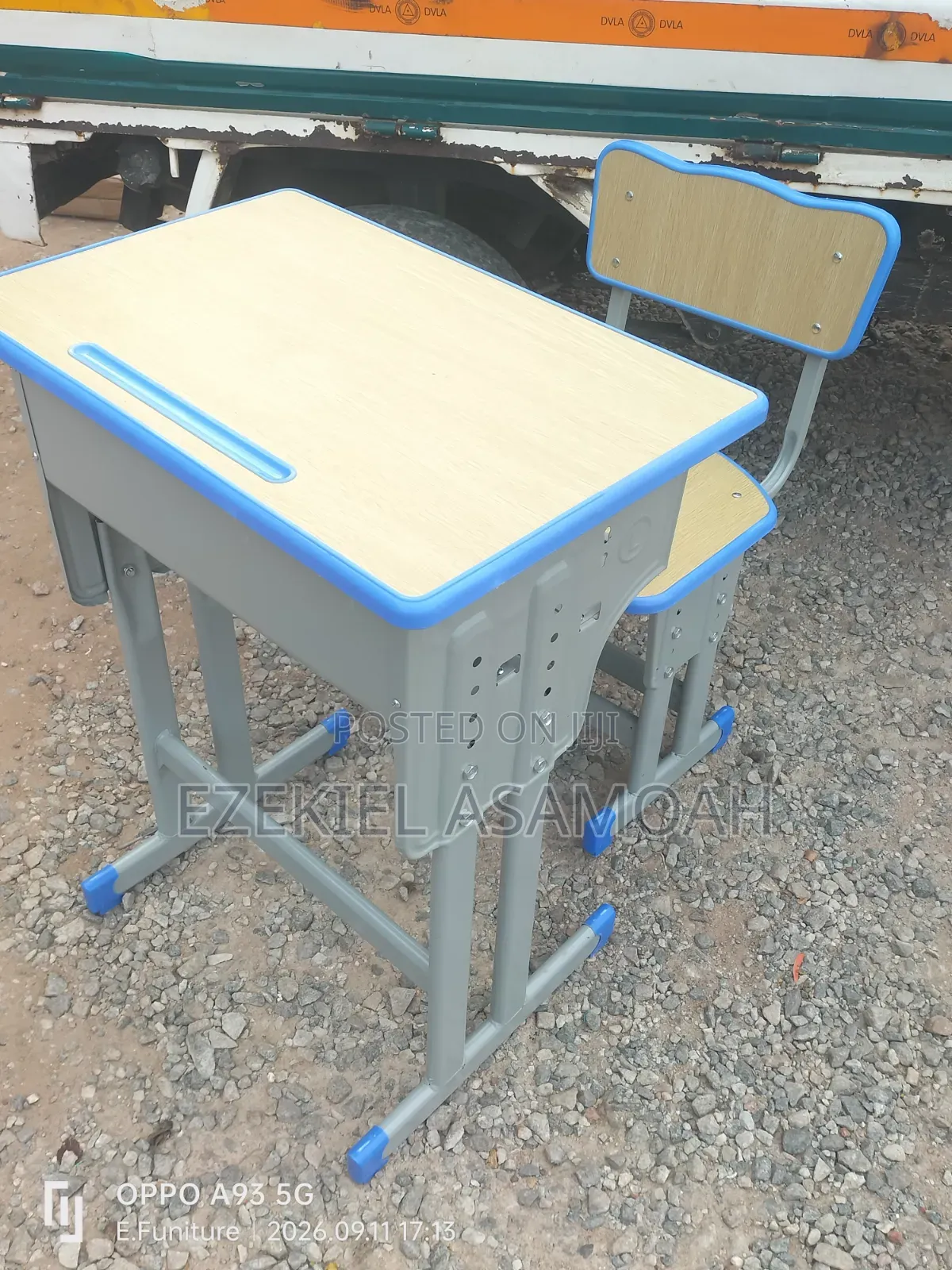 Double Leg School Table and Chair Colour Grey// Blue