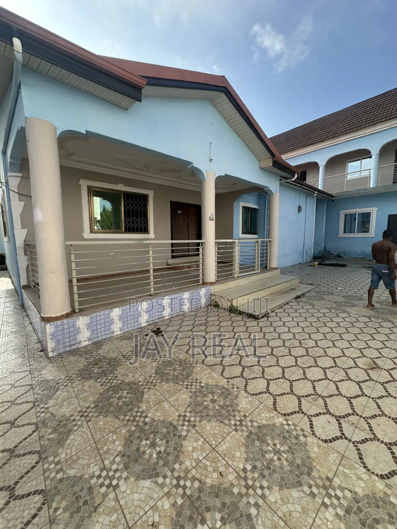 3bdrm Apartment in Jay Real Estate, Kasoa for rent