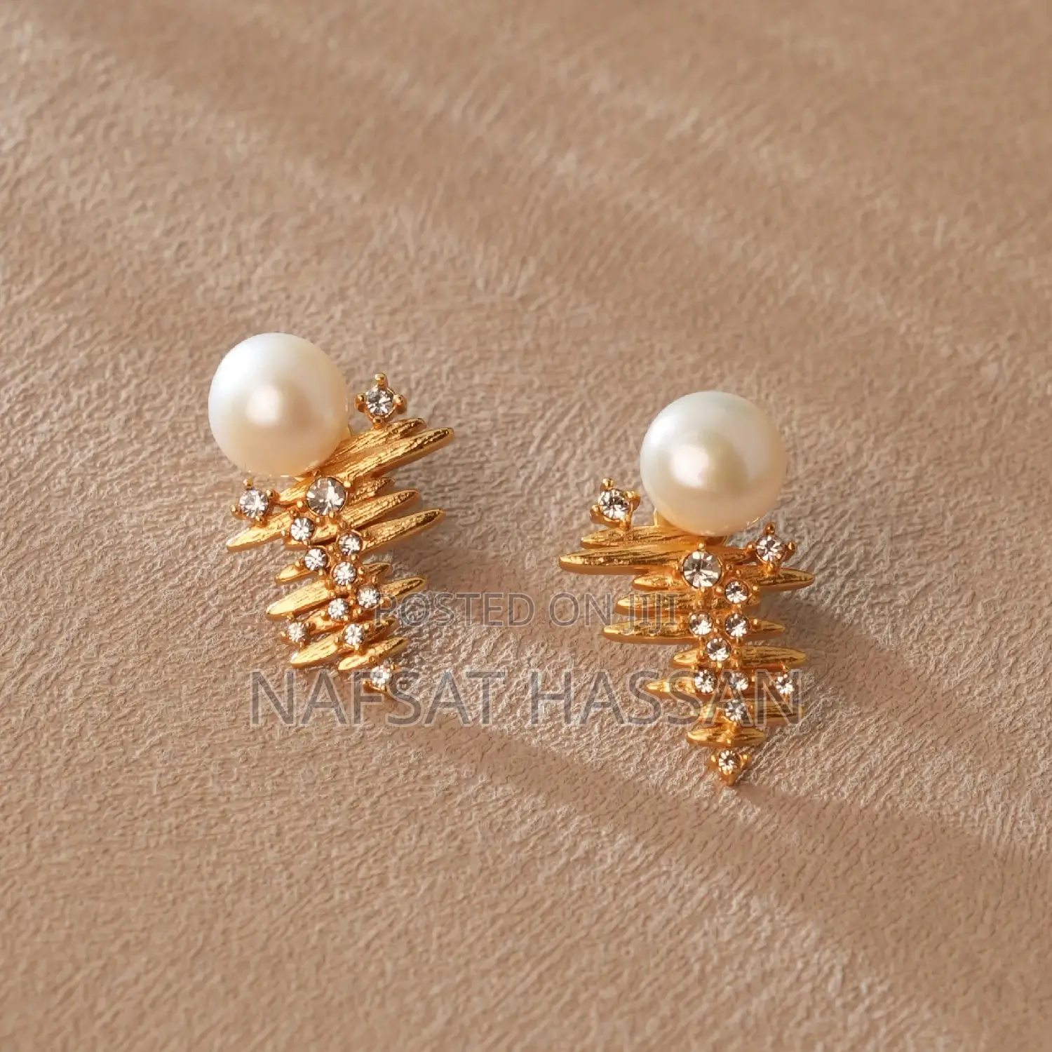 Hypoallergenic Pearl Classy Earring