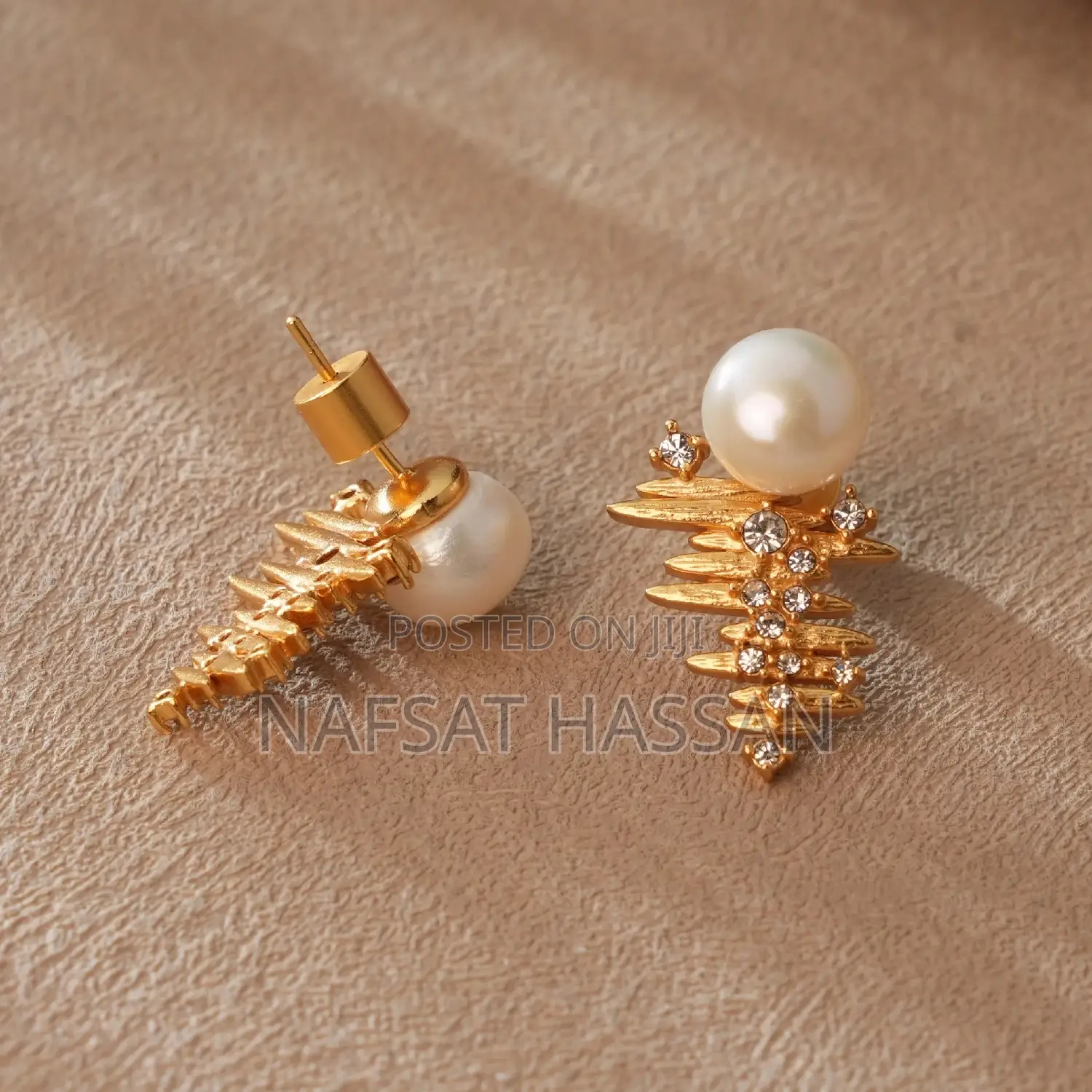 Hypoallergenic Pearl Classy Earring